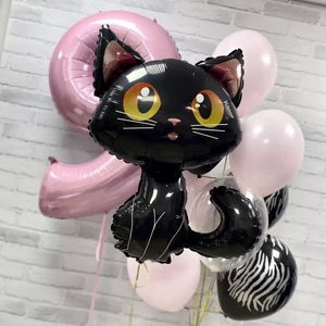 Черная кошка с цифрой