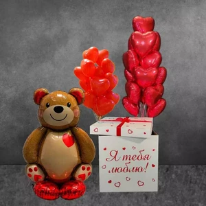 Большой мишка и коробка
